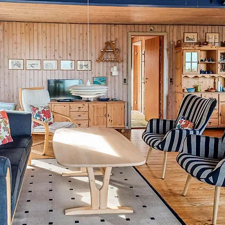 3 Bedroom Beautiful In Holiday home *